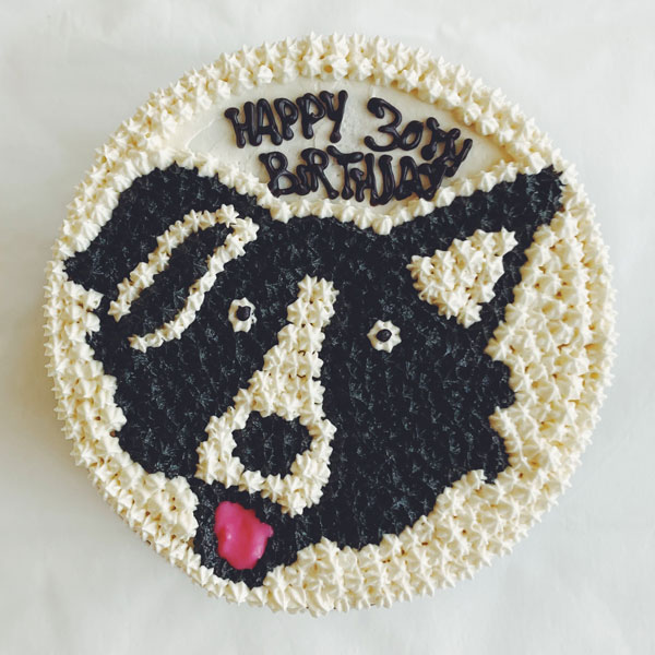 Hand-Piped Buttercream Character Cake - Image 4