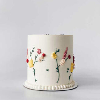 dainty flower cake