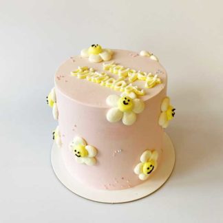 Smiley Daisy Cake