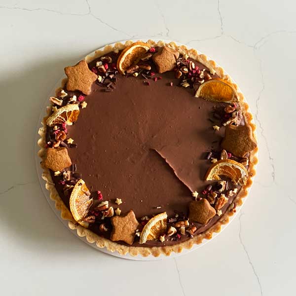Chocolate Pecan Praline Shortbread Tart